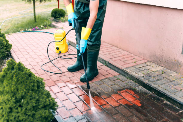Best Factory Floor Cleaning  in La Crosse, KS